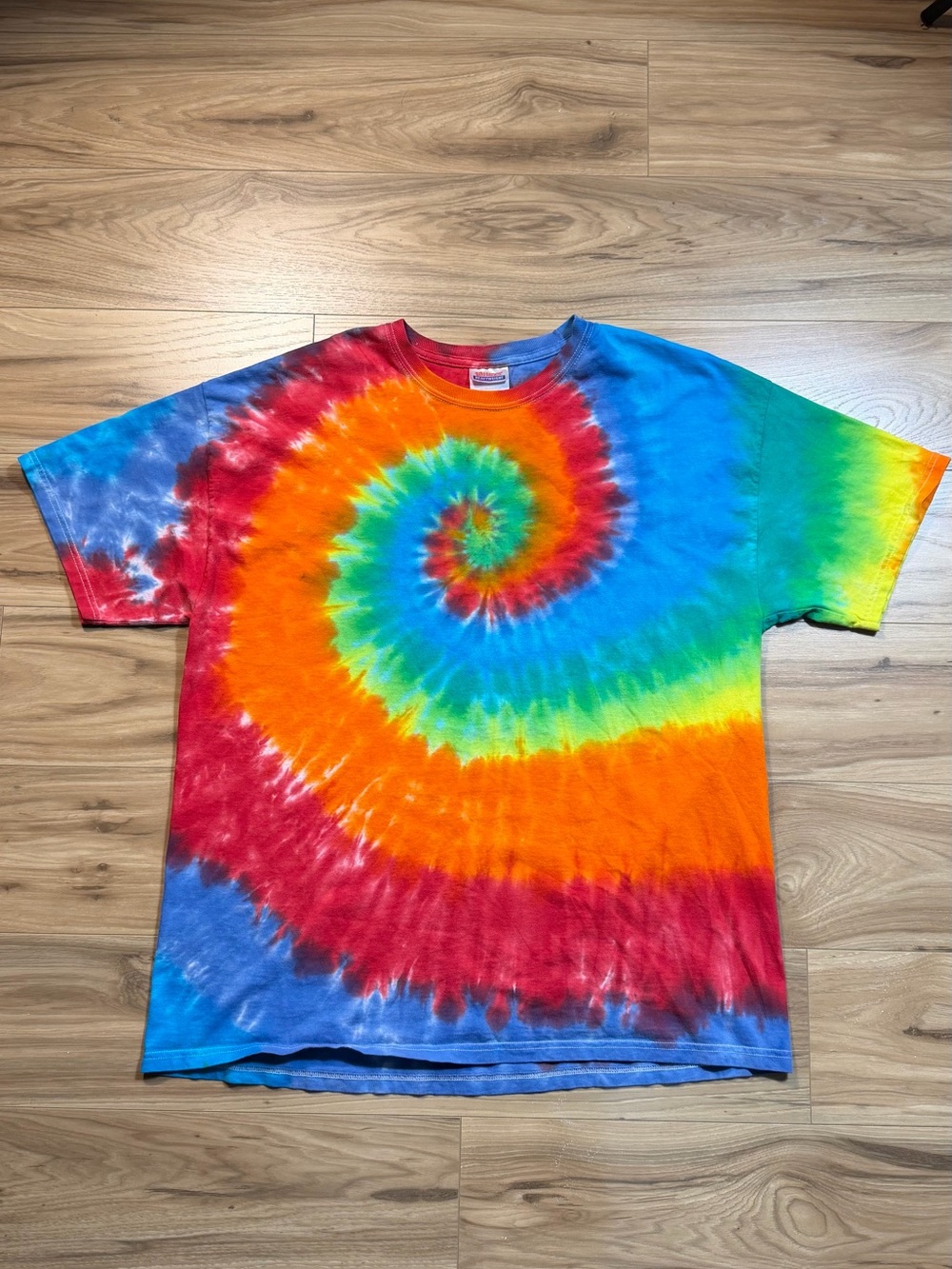 Hanes Heavyweight Tie Dye Spiral T Shirt
Multi-colored spiral tie-dye pattern